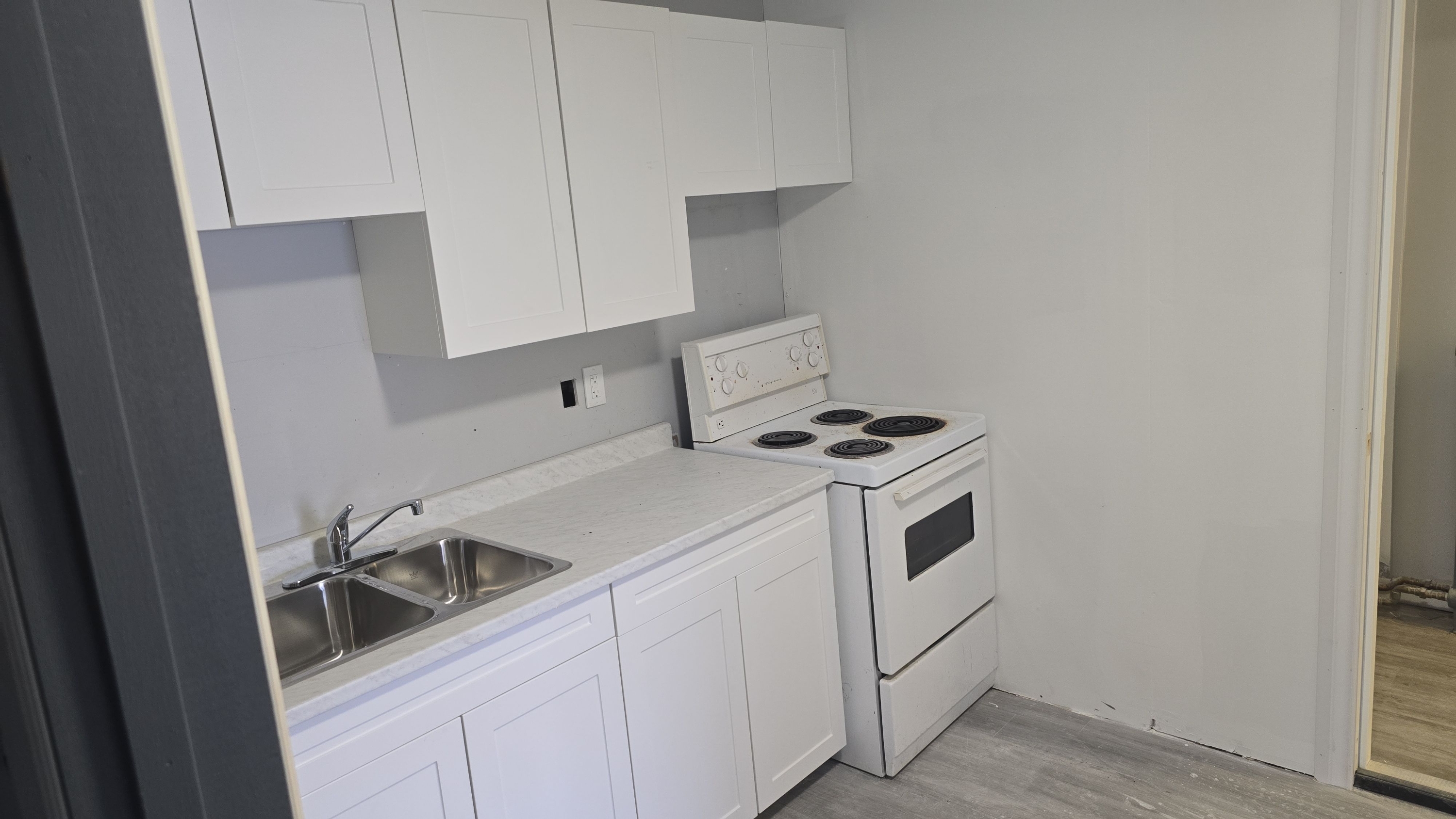 136 3rd Avenue - C